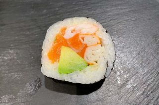 Futomaki Salmón 5pzs