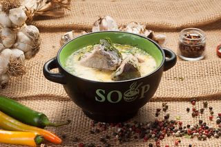 Storceag a la Matei (410 gr) se servește cu două felii de pâine