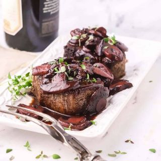 Famous Pepper Steak - Red Wine