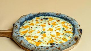 პიცა 4 ყველით