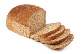 Филийка пълнозърнест хляб
