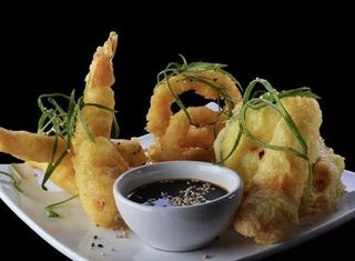 Tempura Mixta De Langostinos Y Verduras
