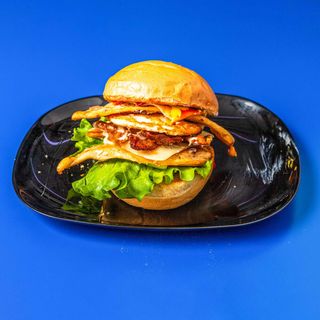 Mega burger di pollo