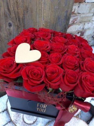 Flowerbox z czerwonych róż
