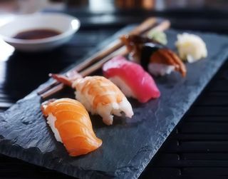 Nigiri Variado (7 Pzs.)