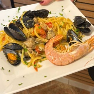 Spaghettone allo scoglio 