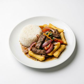Lomo Saltado (Ración Grande)