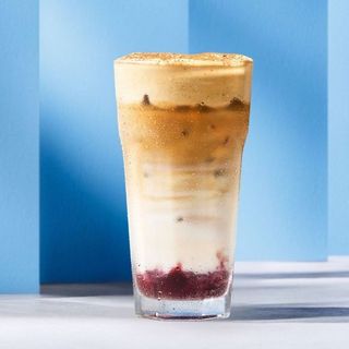 Iced Crema Latte Owoce leśne