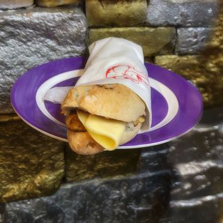 Pollo Queso(Pan de Leña)