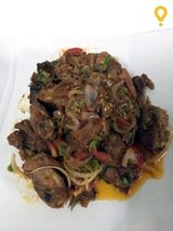 Poulet De Chair Entier Saute Avec Attiéké