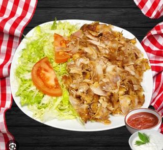 Plato De Ensalada y Carne 