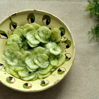 SALATA DE CASTRAVETI CU USTUROI 