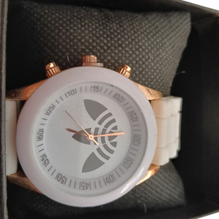 Reloj blanco 