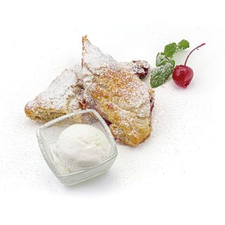 Вишневий штрудель (250г)