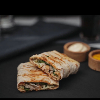 Сулугуні в лаваші