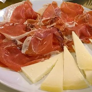 Tapa Jamón y queso