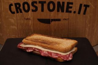 Salame porci comodi e toma