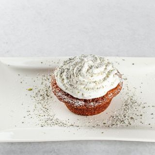 Datulje punjene orasima s preljevom od čokolade