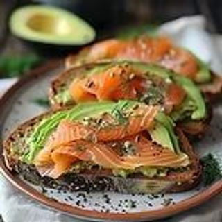 Tostada Salmon’s Avocado