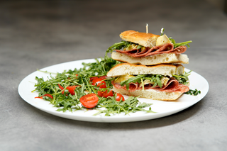 Focaccia Salami e Carciofi 350gr