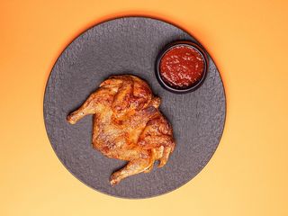 Фермерське курча з пряним соусом (320g)