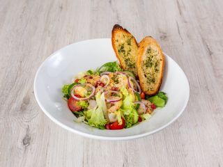 Sałatka z krewetkami 