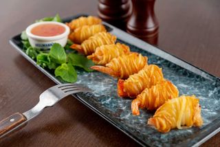 Creveti in cuib de cartof