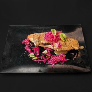 Pincho de panceta cocinada a baja temperatura