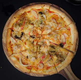 Pizza Sea Fruit