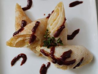 Налисники з яблуками (250/30г)