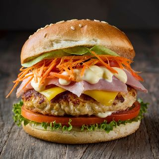 Hambúrguer de Frango em Pão 