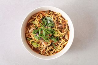 Локшина з куркою та грибами (340g)