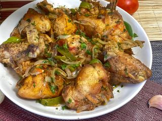 Poulet Sauté Avec Frite