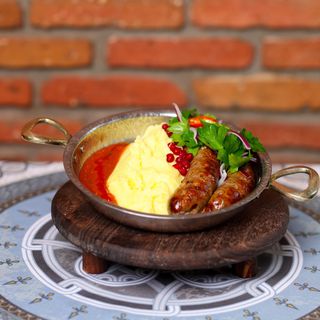 იმერული კუპატი თაშმიჯაბით და წიწაკის საწებლით