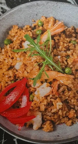 Pržena riža sa morskim plodovima