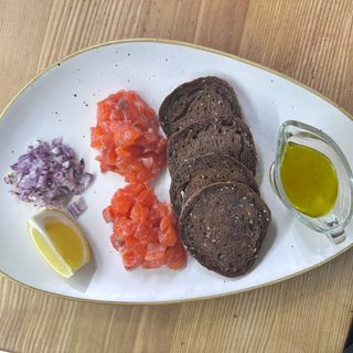 Тартар з лосося (200г)