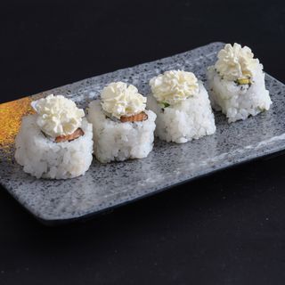 69.Uramaki de salmón, aguacate, Philadephia (4 uds.)