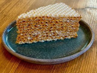 Вафельний торт з вареною згущенкою ( 65g)