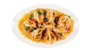 Rižini rezanci s kozicama i češnjakom