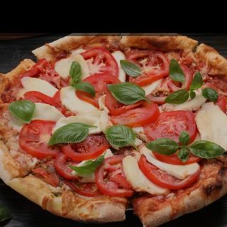 Pizza caprese 