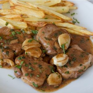 Puntas De Solomillo Ibérico Al Ajillo