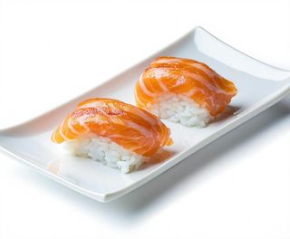 268. Bbq nigiri salmone spicy - 4 pezzi
