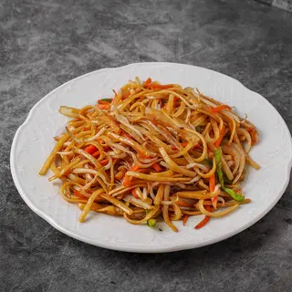 Tallarines frito con verduras