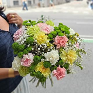 RAMO DE CLAVELES PASTEL “OSAKA” de 41€ a 91€