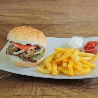 Hot burger i pomfrit