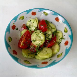 Салат овочевий з домашньою олією (160г)