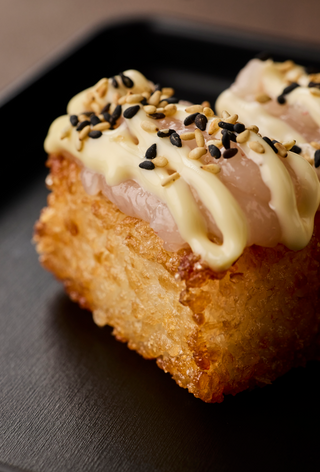 Crispy rice al gambero rosso - 2 pezzi