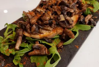 Bruschetta de Cogumelos Salteados