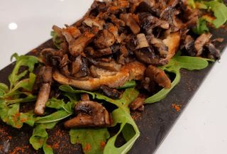 Bruschetta de Cogumelos Salteados