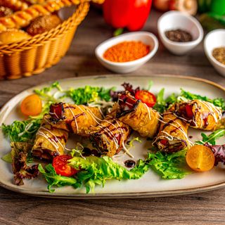 Рулетики из баклажан